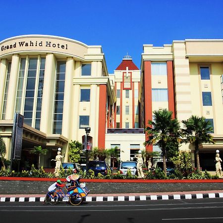 Grand Wahid Hotel Salatiga Eksteriør bilde