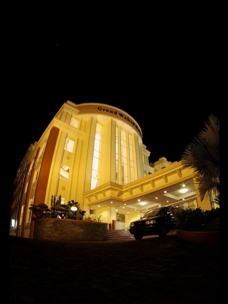Grand Wahid Hotel Salatiga Eksteriør bilde